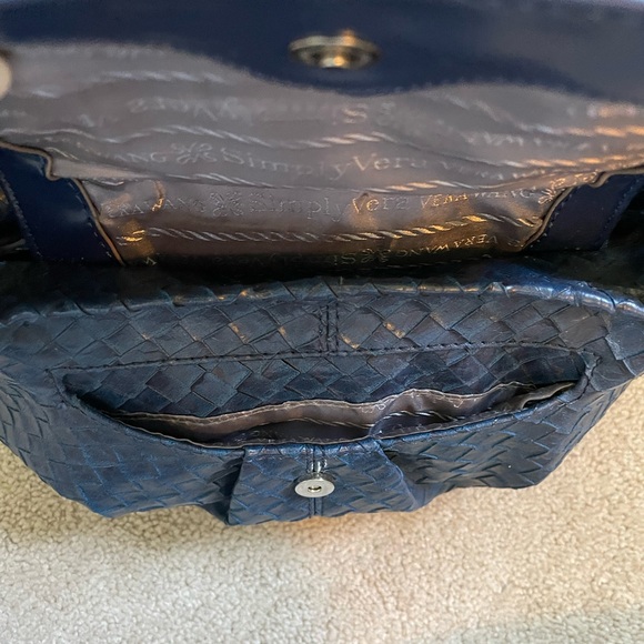 Vera Wang Purse - Picture 11 of 11